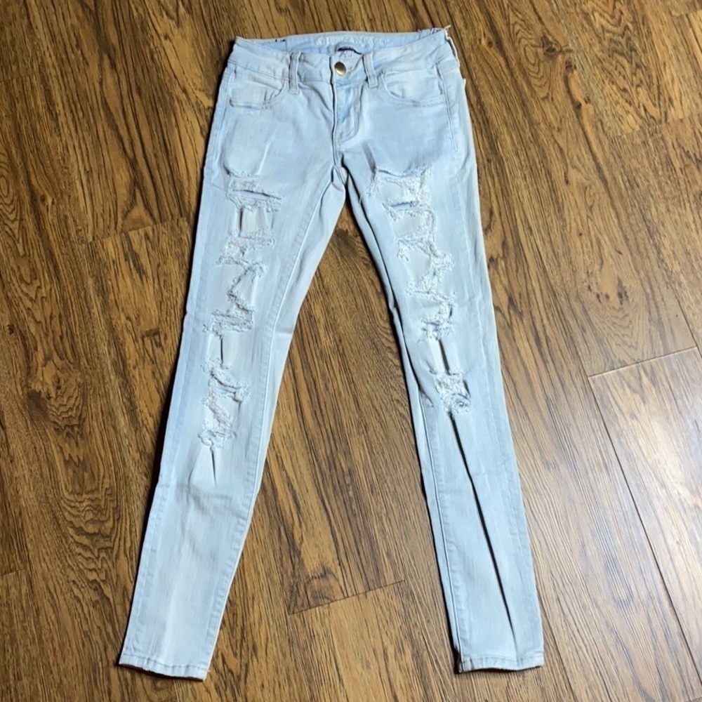 American Eagle Jeans With Heavy Destruction